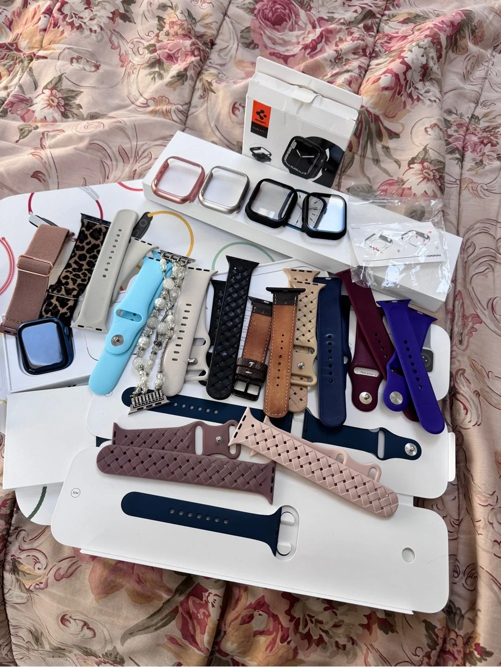 Apple Watch 7 Series Huge Bundle Case, Band, Straps excellent! Adult Owned!